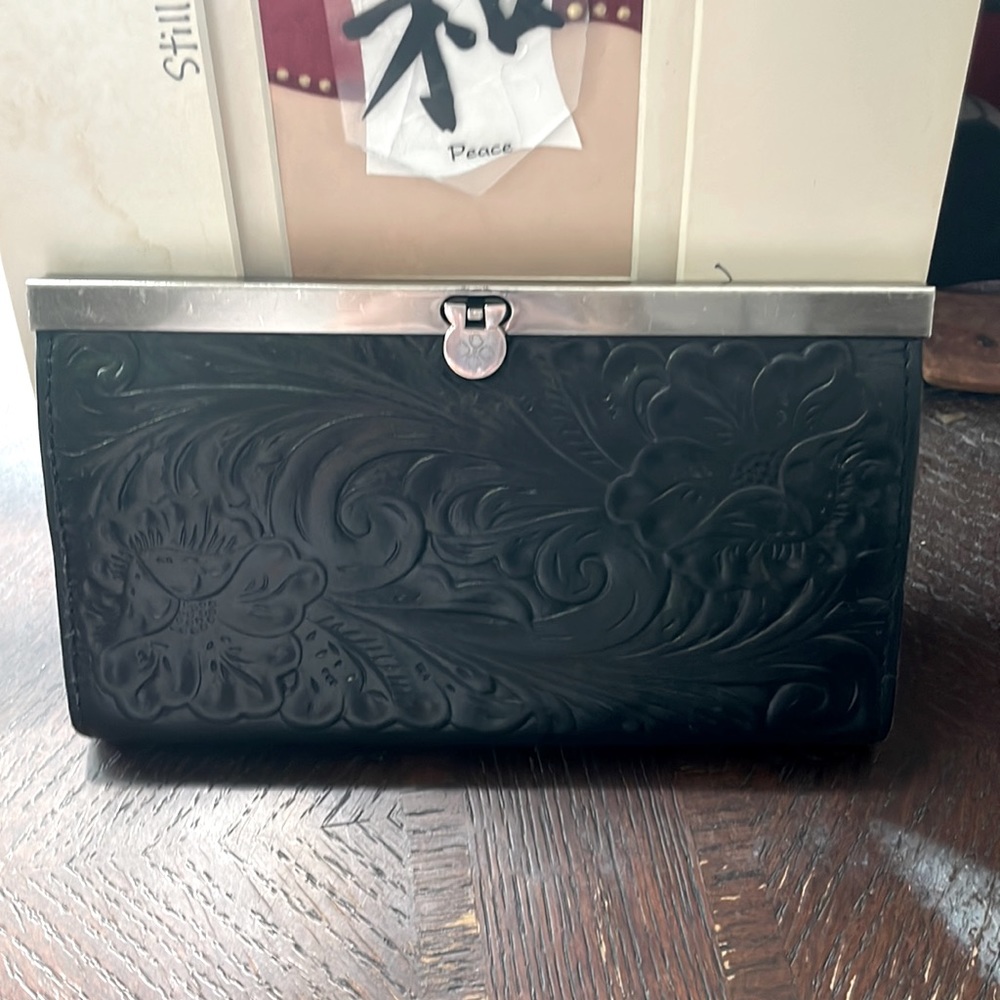 SOLD Patricia Nash EUC wallet
